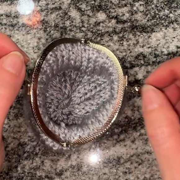 Knitted Coin Purse- Sliver - Picture 13 of 13